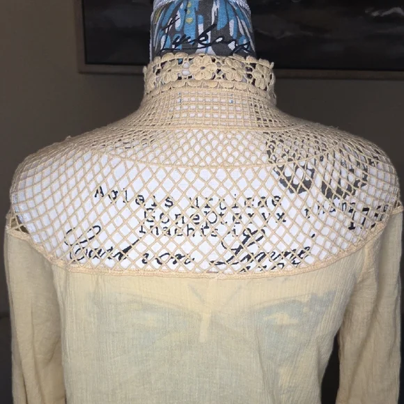 NWT Free People On the Island Crochet Neckline Yoke Blouse - Size XS - Picture 7 of 9